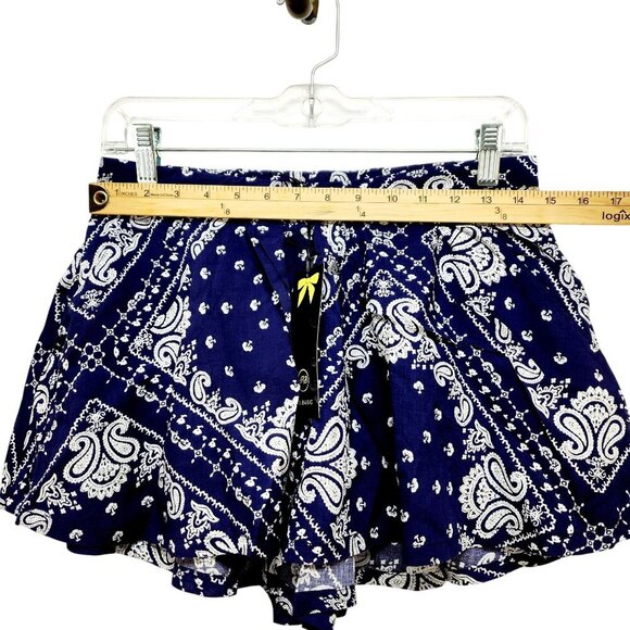 Womens Iris Basic Bandana Print Flowy Shorts With Pockets Size Large Navy & Whit - Picture 8 of 8